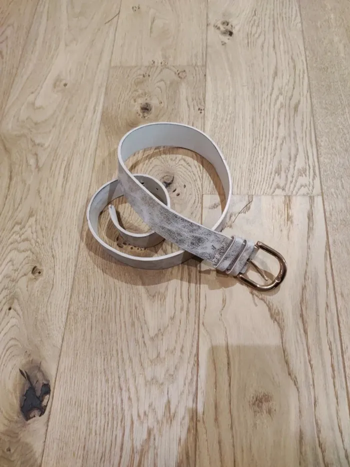 Ceinture rose clair et doré - très bon état - 1m10