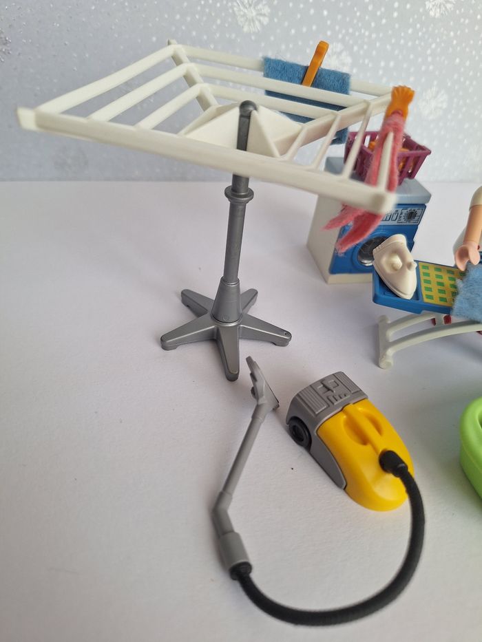 Figurine Playmobil famille Buanderie - photo numéro 2