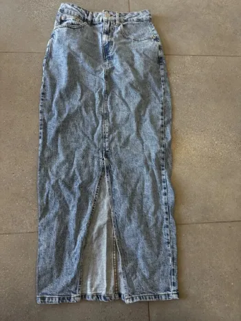 Longue jupe Asos, très bon état, taille 36 36x98cm