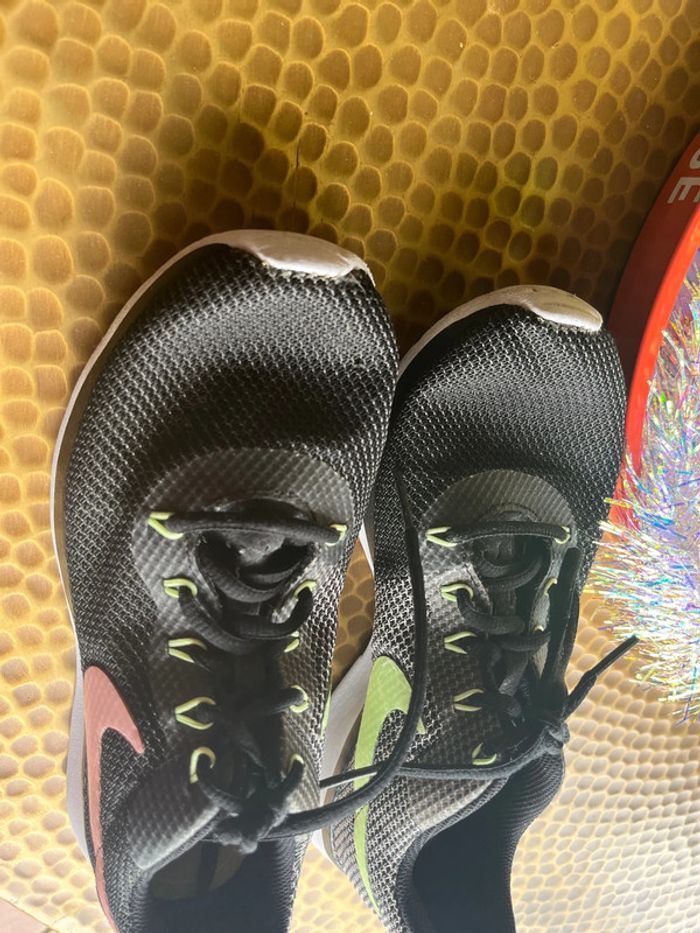 chaussure de sport nike 38 - photo numéro 4