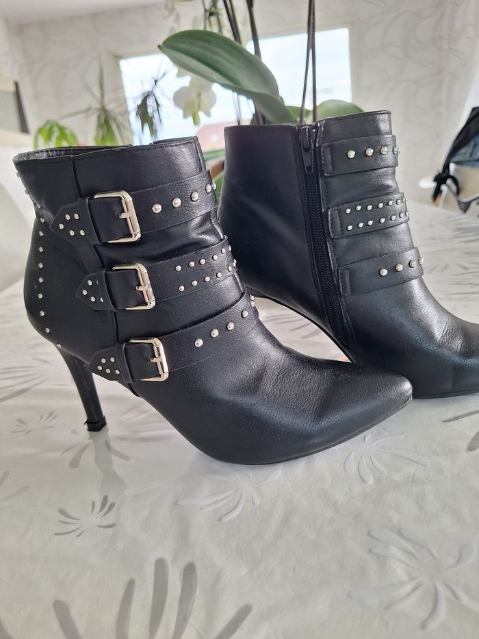 Bottines neuves pointure 40 Grands Boulevards. - photo numéro 2
