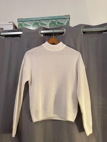 Pull blanc FB
