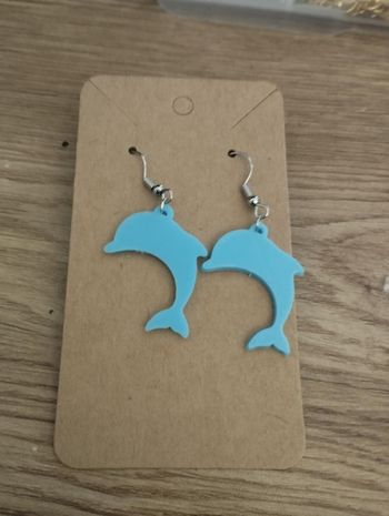 Boucle d'oreille dauphin