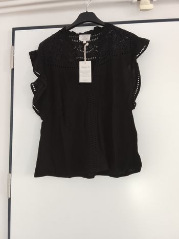 Blouse noire dentelle élégante 