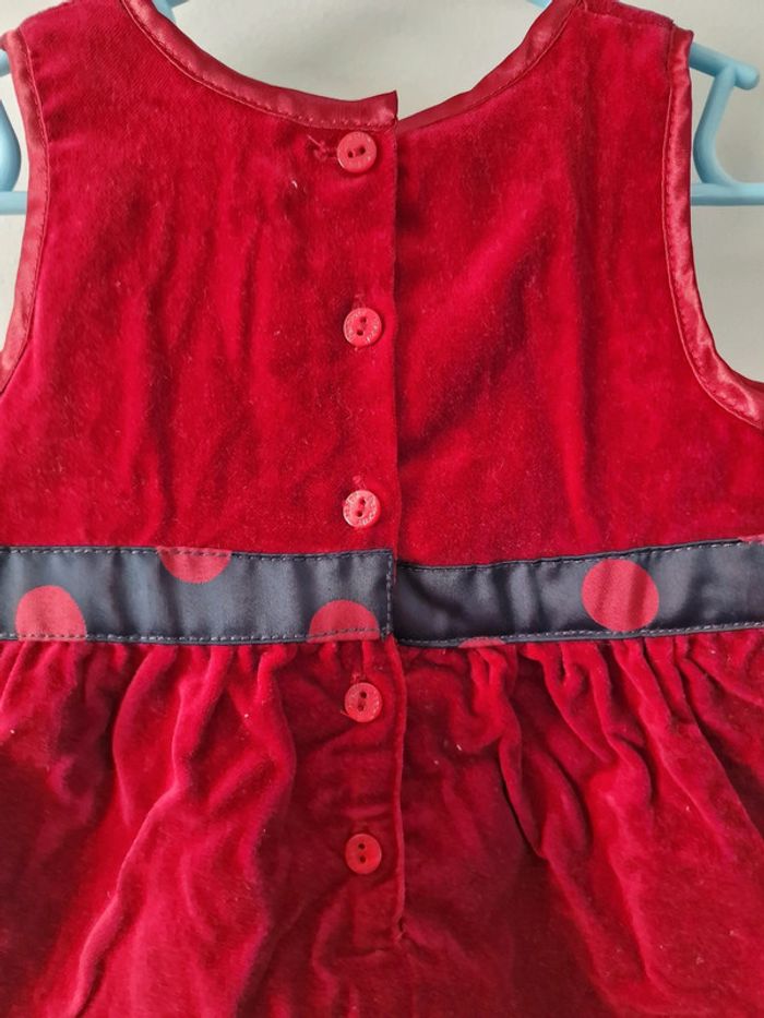 Robe en velours rouge Sergent Major 12M (BE avec défaut) - photo numéro 8