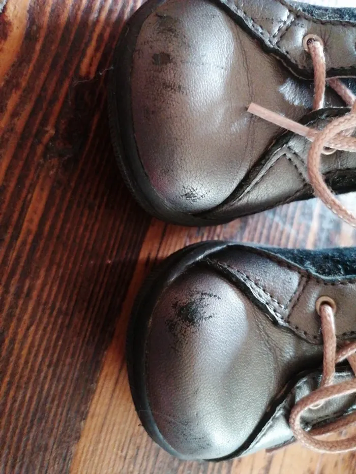 Chaussures à lacets pointure 21 - photo numéro 5