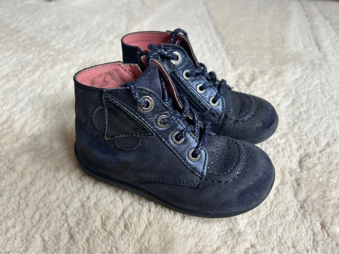 Chaussures / bouillons Kickers fille 24
