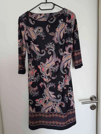 Robe fluide élastique coloré taille 38