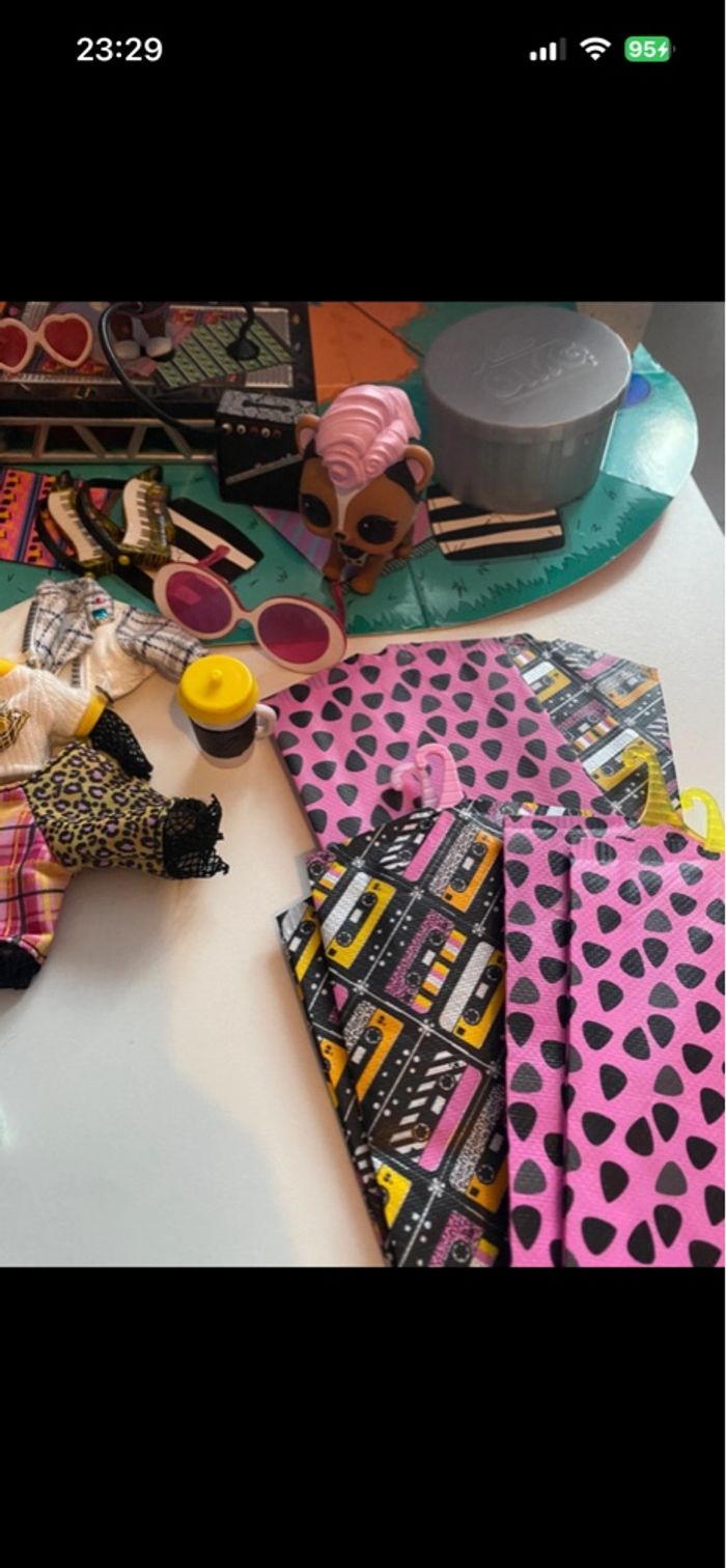 LOL Surprise OMG House of Surprises Poupée mannequin Série 2 - ALT GRRRL - photo numéro 5