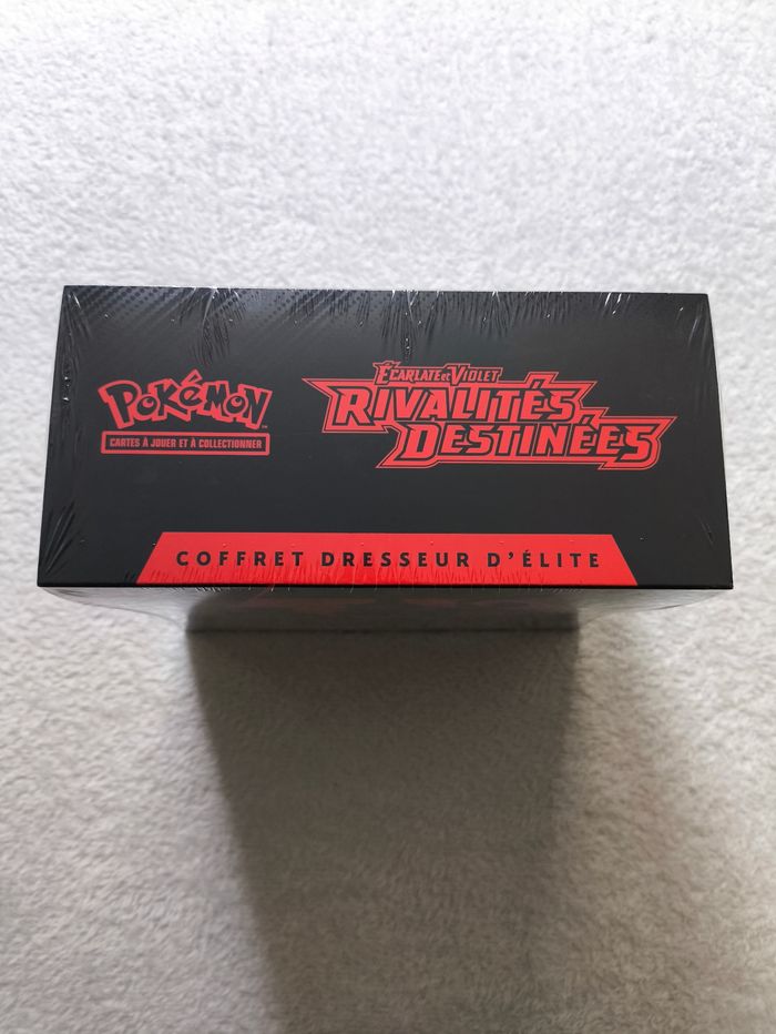 Coffret Pokémon EV10 Rivalités Destinées ETB - photo numéro 3