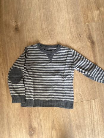 Pul col V à rayures