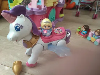 Licorne et princesse Chloé tut tut copain