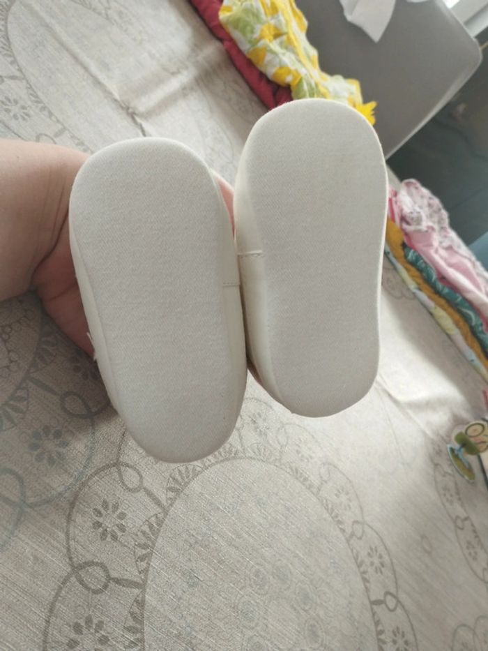 Baskets taille 9-12mois - photo numéro 2