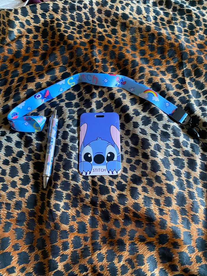 Porte carte Stitch - photo numéro 5