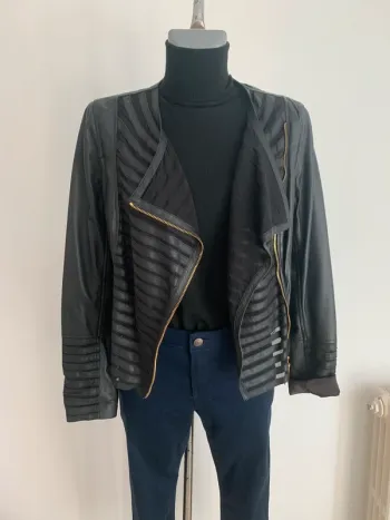 Marciano veste cuir TM