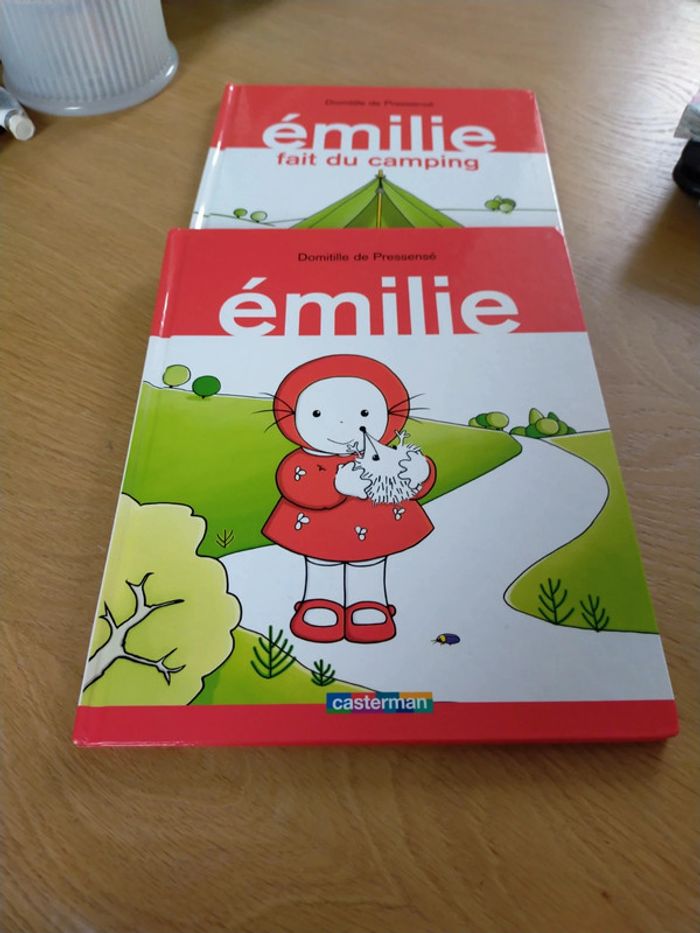 Lot livres Émilie