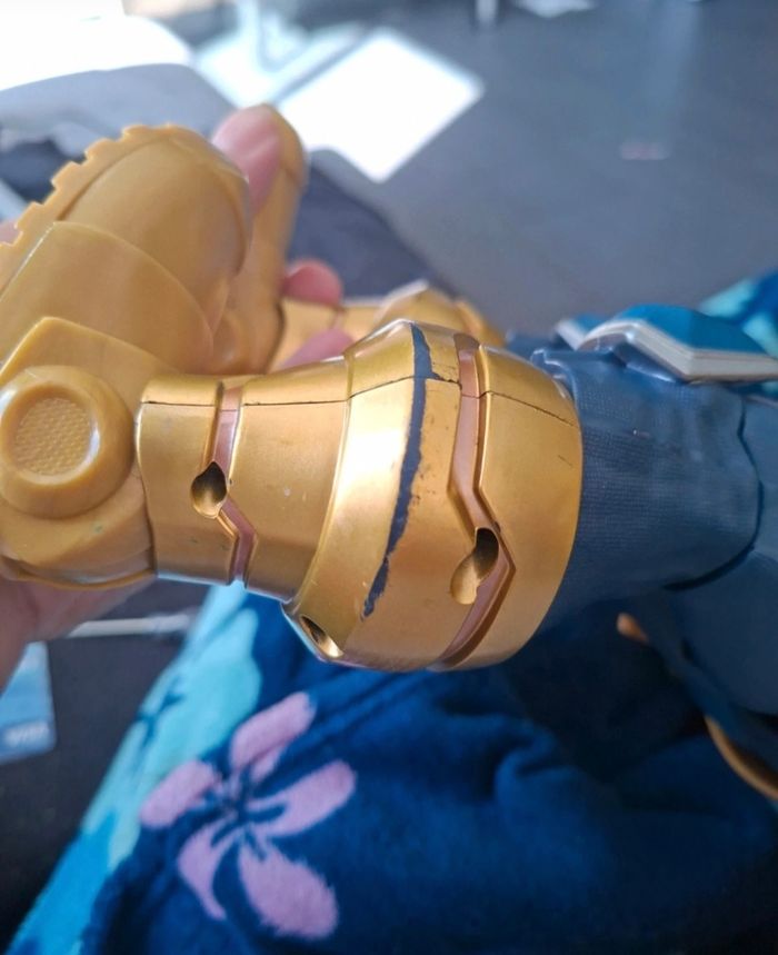 Grande figurine marvel tanos disneyland paris - photo numéro 9