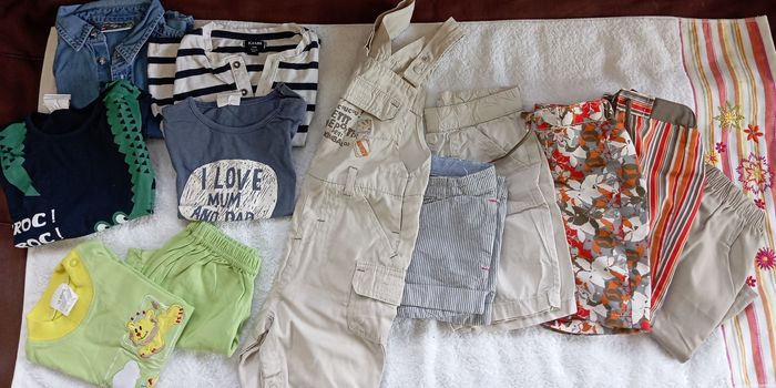 Lot vêtements garçon taille 12 mois