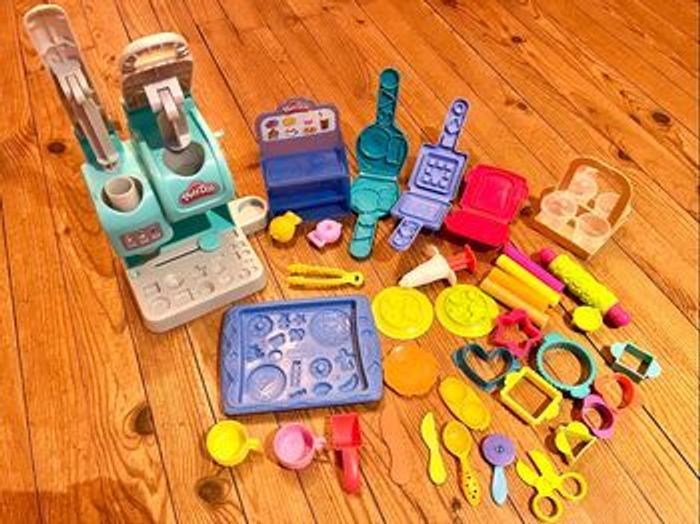 Playdoh lot super café kit petit déjeuner et pâtisserie - pâte à modeler en cadeau Play Doh - photo numéro 2