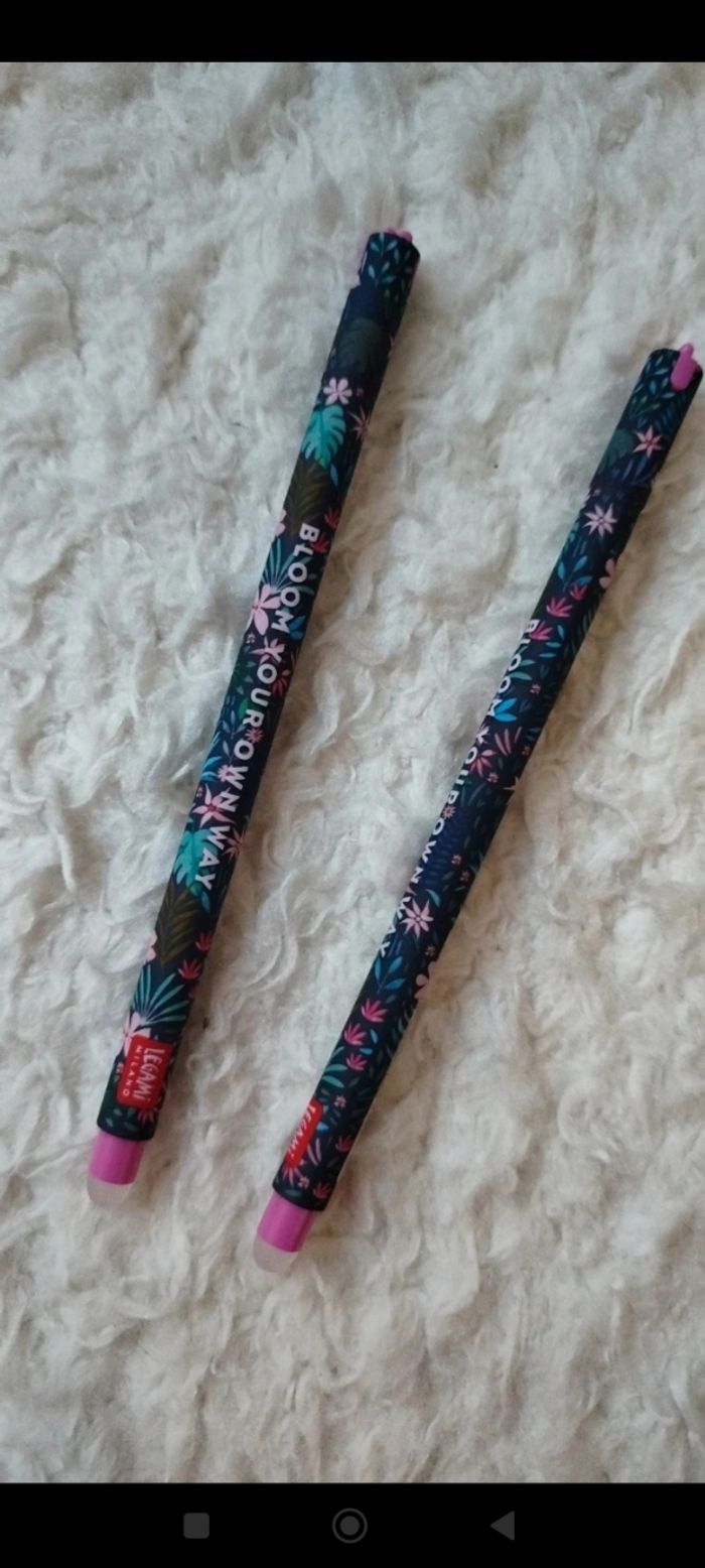 Lot 2 stylos floral Legami