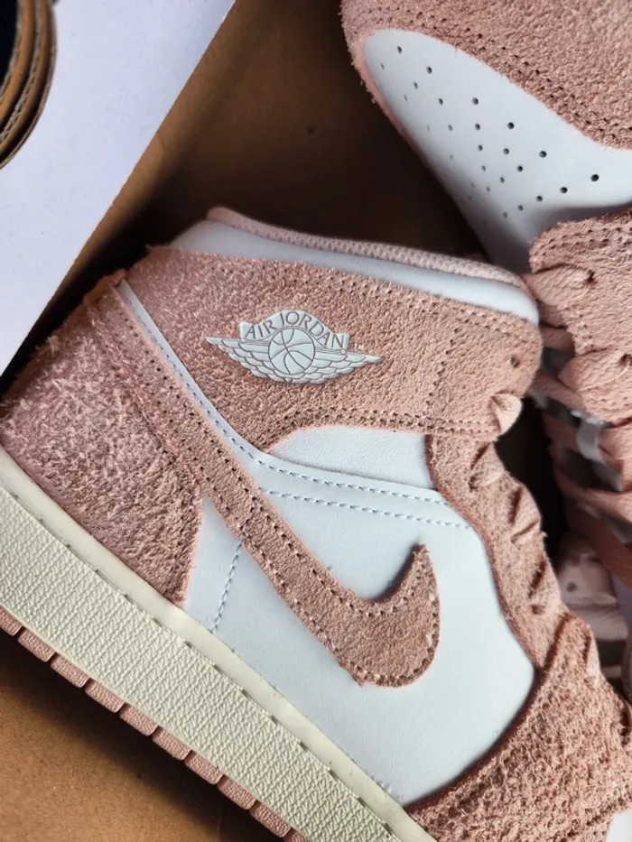 Air jordan 1 mid blanc rose Taille 40 femme neuves - photo numéro 8