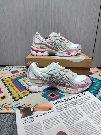 ASICS Gel-Kayano 14 Taille  39