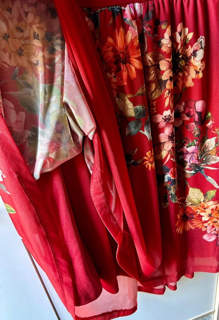 Robe rouge fleurie - photo numéro 5