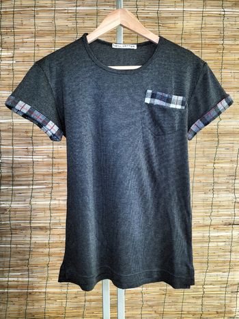 T-shirt rayé noir et gris Neill Katter