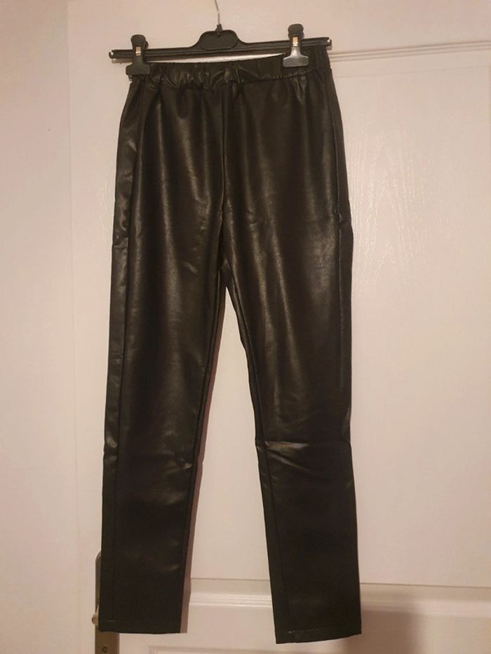 Pantalon simili cuir