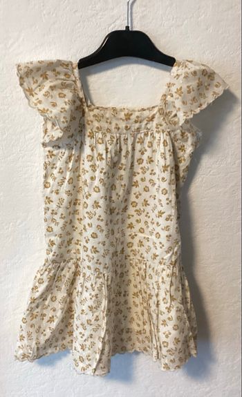 Robe légère à volant 5 ans