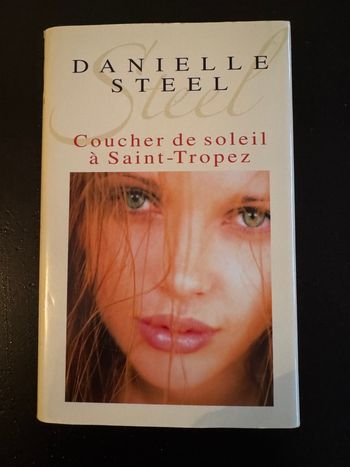 Livre couches de soleil s saint-tropez  danielle steel