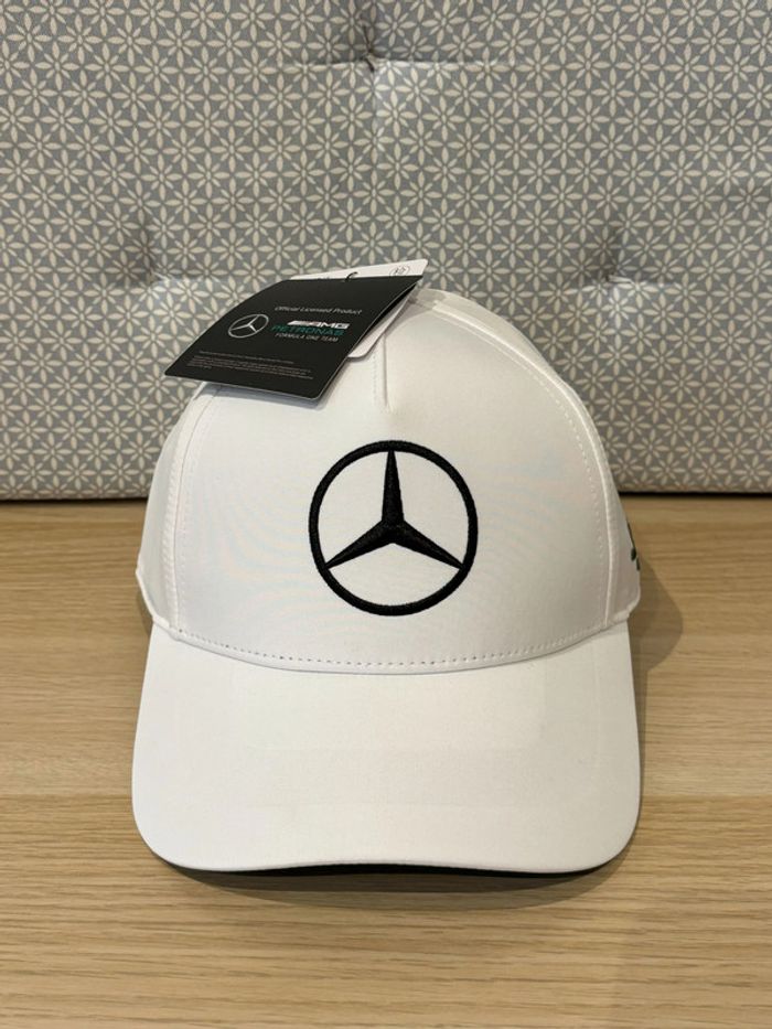 Casquette Blanche Unie "AMG Petronas" - photo numéro 2