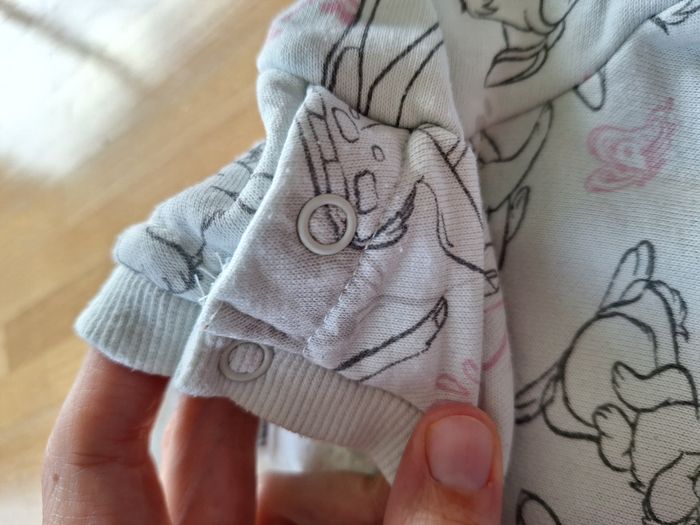 Pull sweat vert d'eau Disney Bambi et Pan Pan 6-9mois - Primark - photo numéro 4