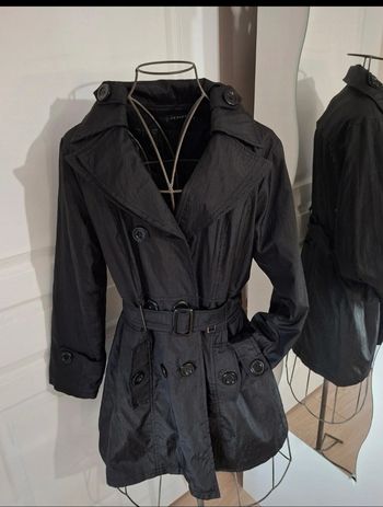 Joli manteau/ trench femme T.40