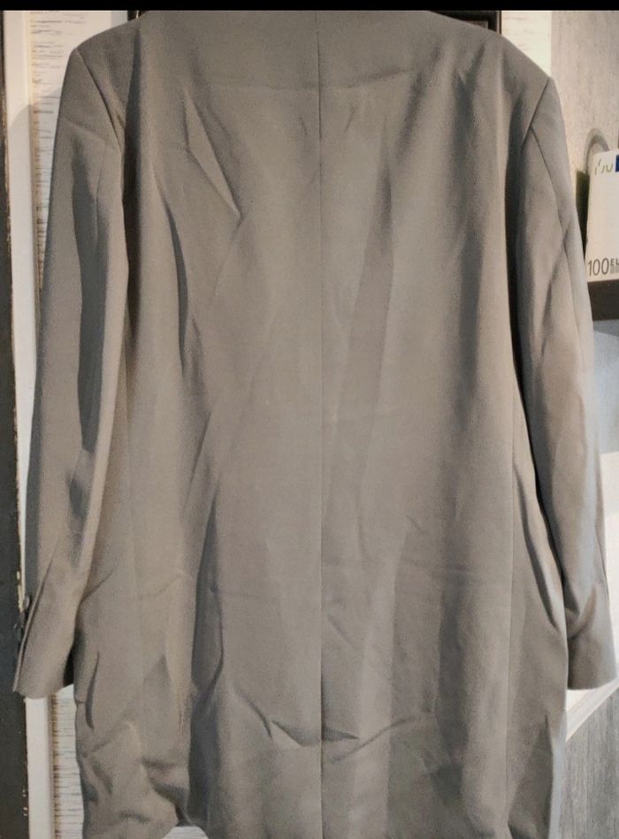 Veste grise femme Oscar collection épaule a épaule 48 aisselles a aisselles 60 - photo numéro 2