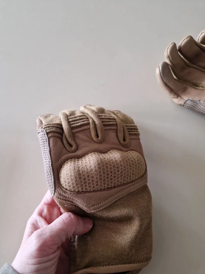 Gant de combat IA - photo numéro 5