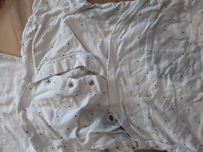 Lot pyjamas mi saison bebe 12mois - photo numéro 5