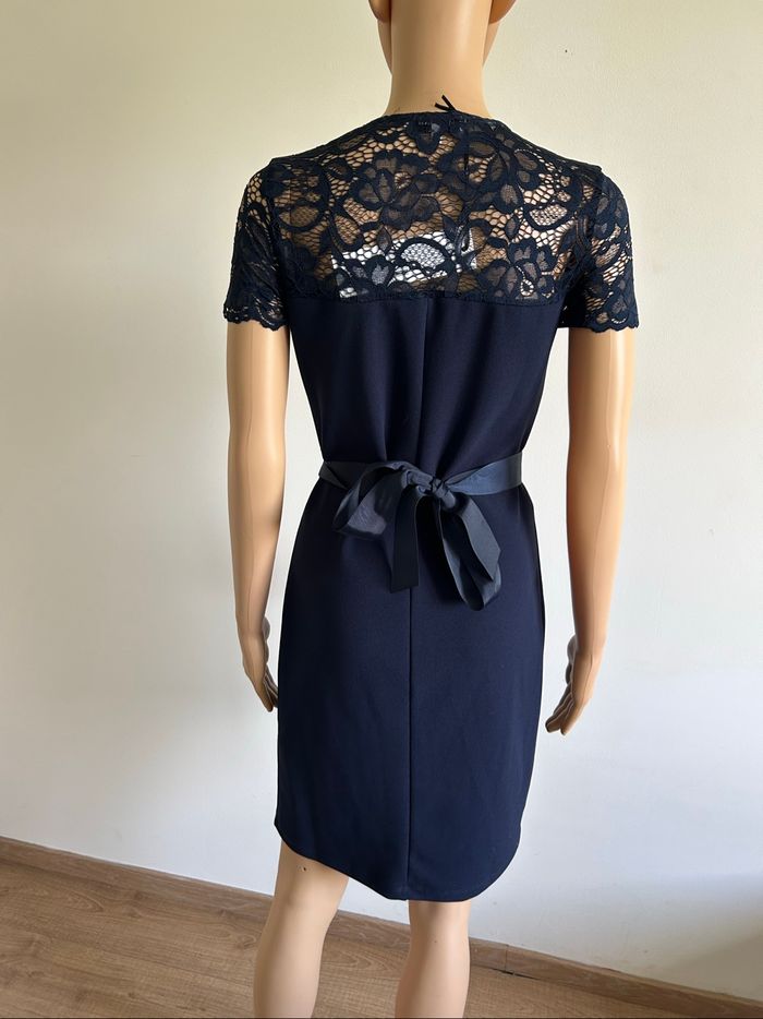 Robe bleue marine neuve avec dentelle Morgan taille 36 (valeur 55€) - photo numéro 5