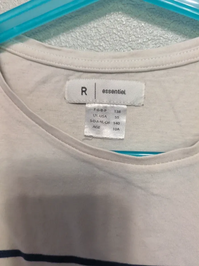 Lot 2 t-shirts fille 10 ans - photo numéro 5