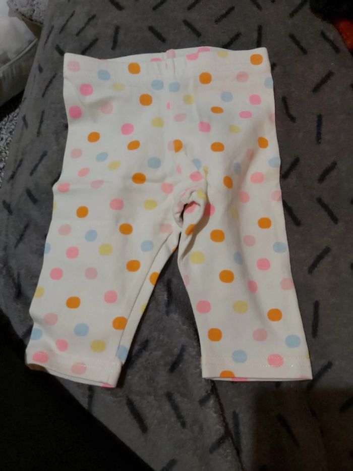 Legging court primark Tshirt taille 74cm 6/9 mois