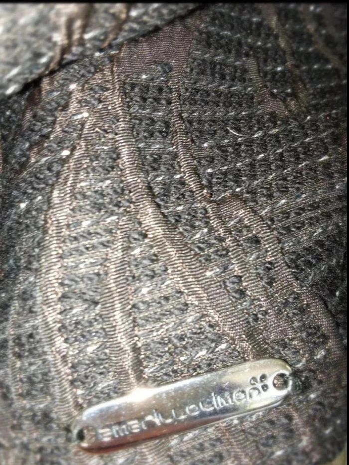 Robe brillante à motifs en relief - photo numéro 2