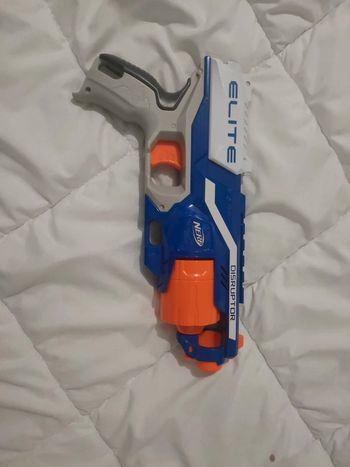 Pistolet a fléchettes nerf élite sans fléchettes