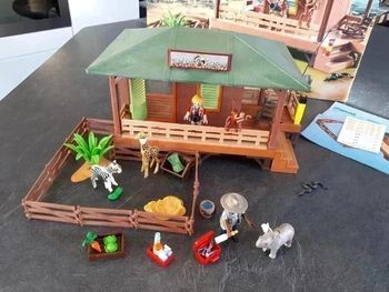 35 € 🐘 playmobil 6936 - centre de soins pour animaux de la savane 🌿