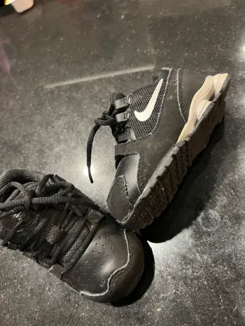 Nike shox noire et grise 21