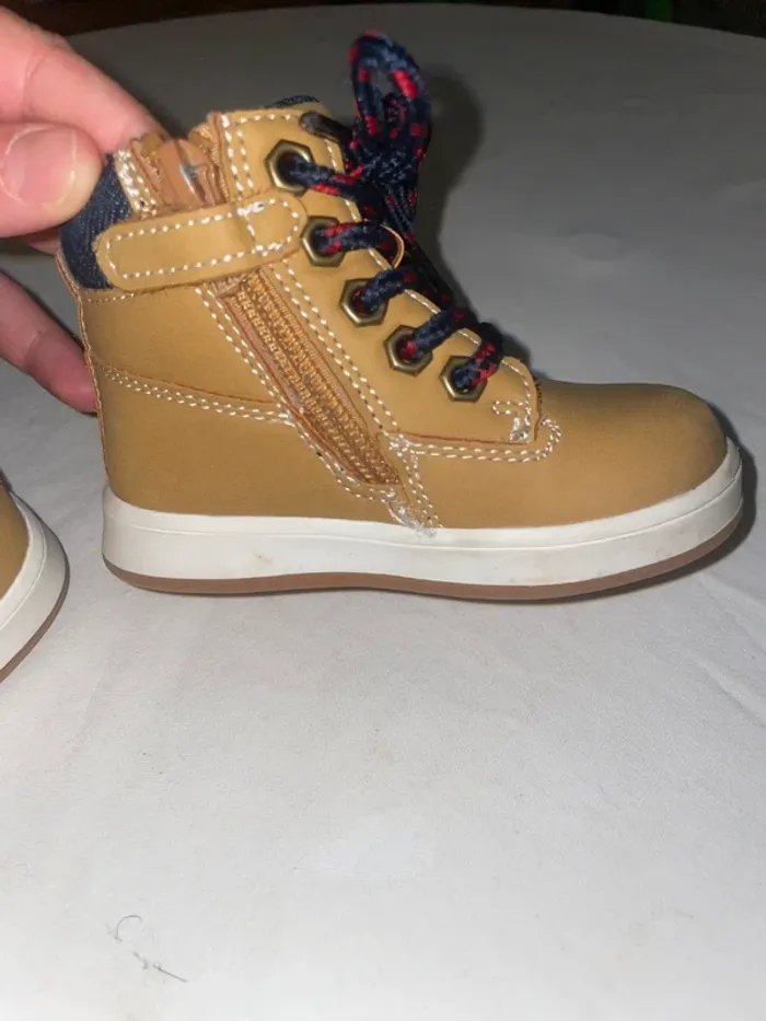 Chaussures pointure 19 - photo numéro 3