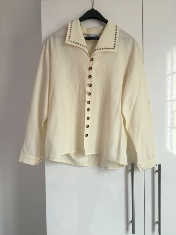chemisier beige taille 40