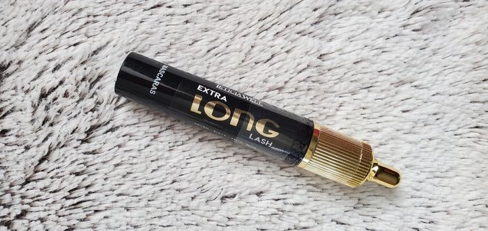 Mascara noir - photo numéro 2