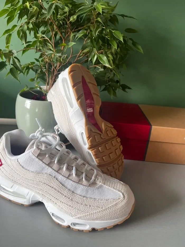 Nike Air Max 95 x Levi’s beige - photo numéro 11