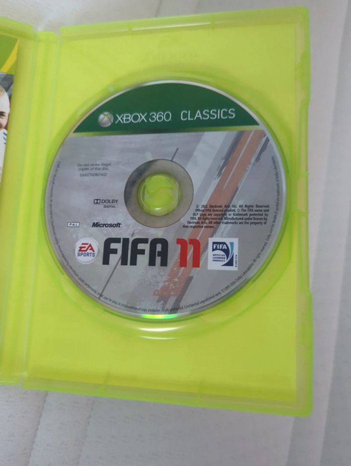 Jeux Xbox 360 FIFA 11 - photo numéro 3