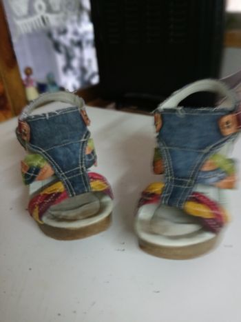 Sandales à talon compenses